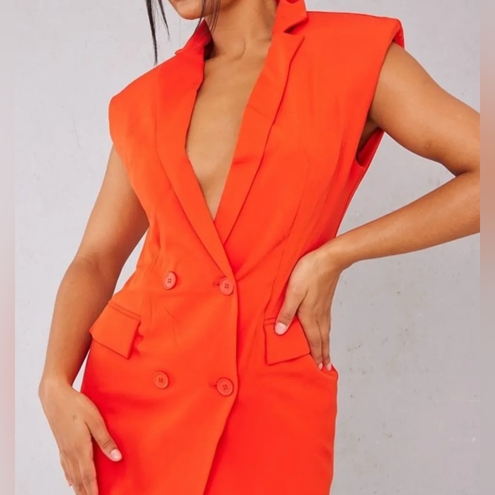 PrettyLittleThing Rust Sleeveless Blazer Dress